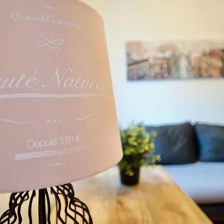 Scarlet Timber Budapešť