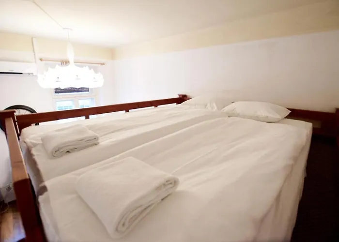 Scarlet Timber * Budapeşte